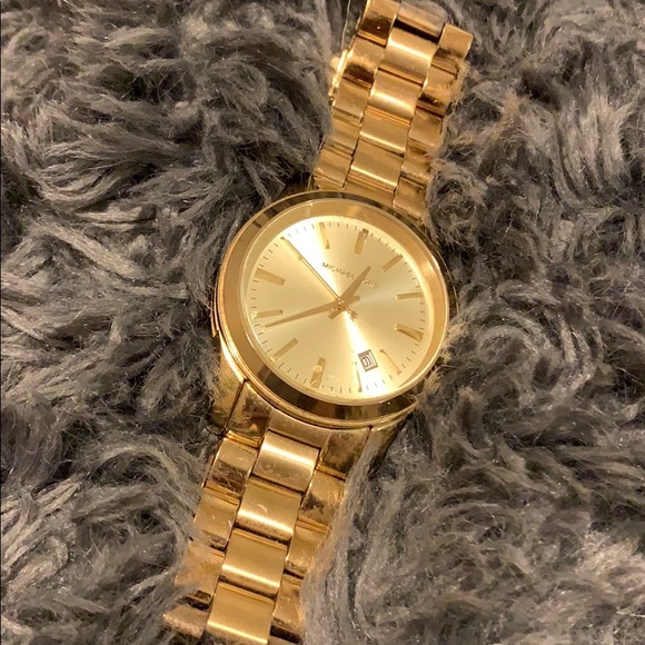 Michael Kors Women's MK5160 'Runaway' Gold Watch - Picture 2 of 4